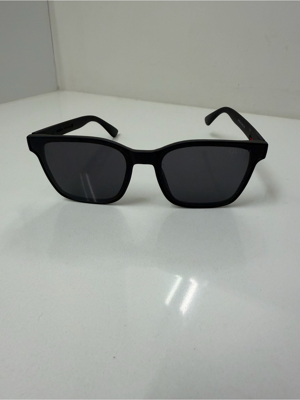 Gucci Black Square Sunglasses with Green & Red Web Stripe - Picture 3 of 12